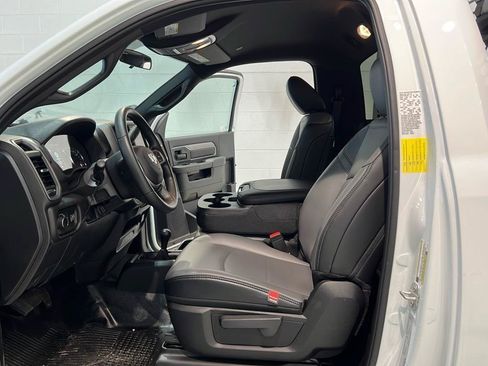 New 2024 RAM 3500 Tradesman AWD/4WD image 12