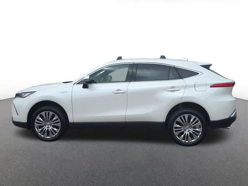 Used 2021 Toyota Venza XLE w/ Softex Package AWD/4WD image 3