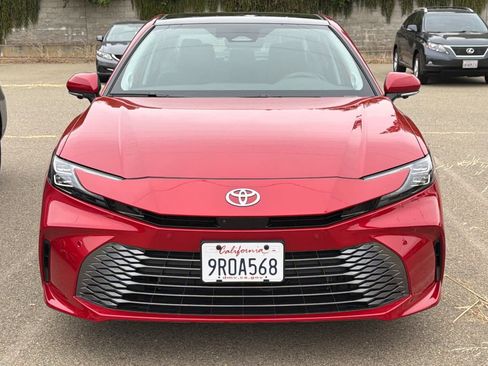 Used 2025 Toyota Camry XLE w/ Premium Plus Package AWD/4WD image 6