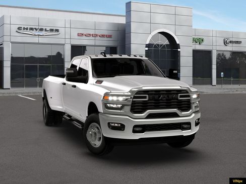 New 2026 RAM 3500 Tradesman AWD/4WD image 16
