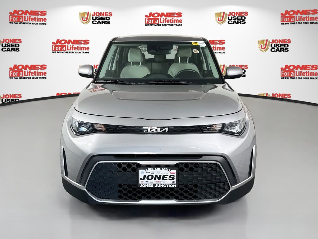 Used 2023 Kia Soul LX w/ LX Technology Package FWD image 11