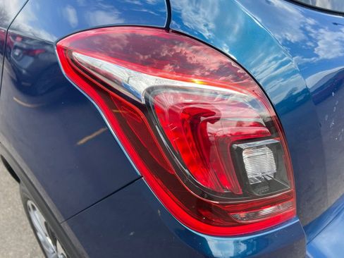 Used 2019 Buick Encore Essence FWD image 34