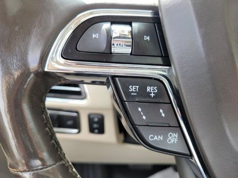 Used 2020 Lincoln Navigator L Reserve w/ Luxury Package AWD/4WD image 18