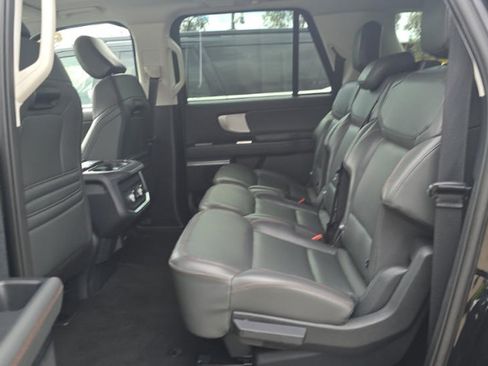 Used 2025 Ford Expedition Max Active RWD image 13