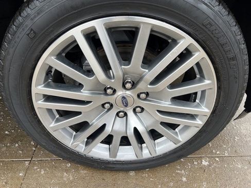 Used 2024 Ford Expedition Max Limited image 8