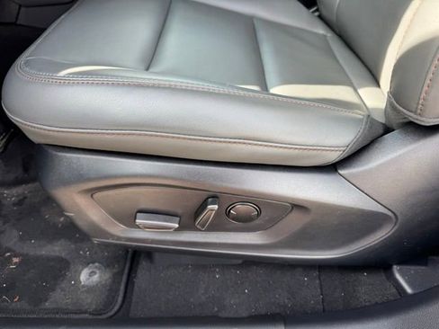 New 2026 Ford Explorer Active w/ Active Comfort Package image 13