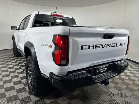 Used 2024 Chevrolet Colorado ZR2 AWD/4WD image 3