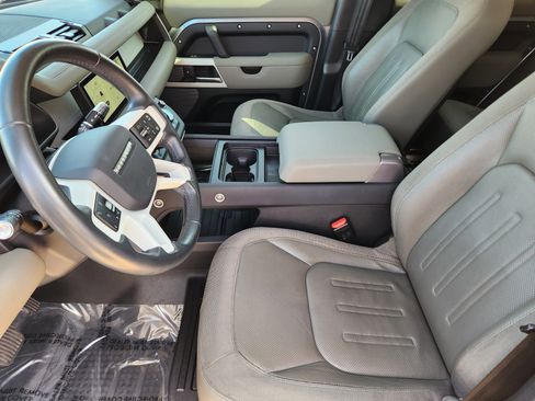 Used 2021 Land Rover Defender 110 SE image 12