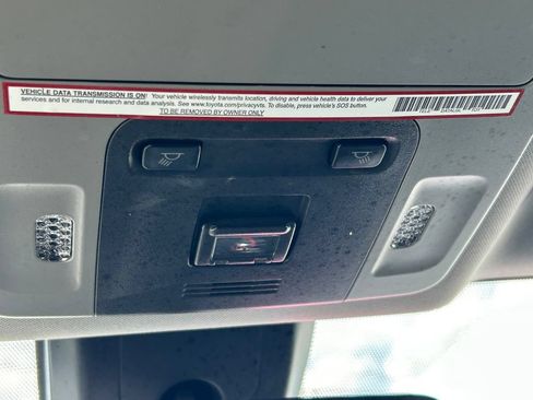 Used 2021 Toyota Camry SE FWD image 17
