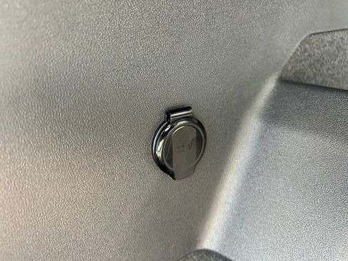 New 2026 Volkswagen Tiguan SE R-Line AWD/4WD image 45