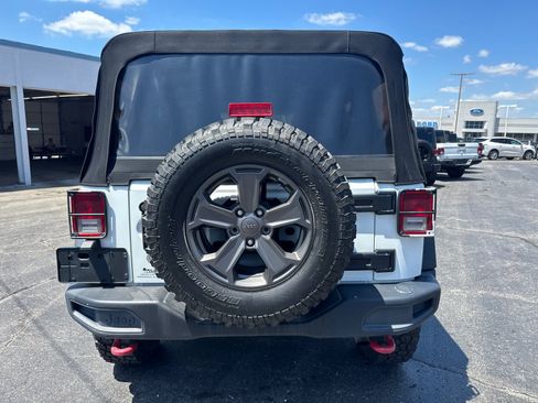 Used 2017 Jeep Wrangler Unlimited Rubicon AWD/4WD image 4