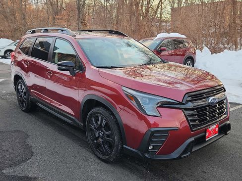 Used 2023 Subaru Ascent Onyx Edition image 3