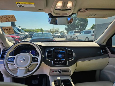 Used 2023 Volvo XC90 B6 Plus AWD/4WD image 9