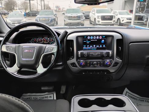 Used 2017 GMC Sierra 1500 SLE w/ SLE Value Package image 4