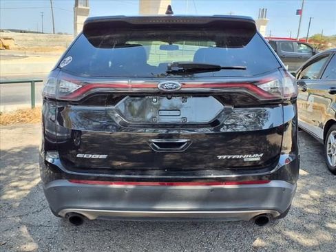 Used 2016 Ford Edge Titanium image 4