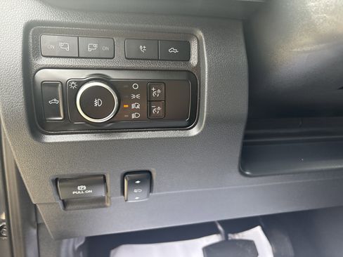 Used 2024 Ford F350 Platinum image 14
