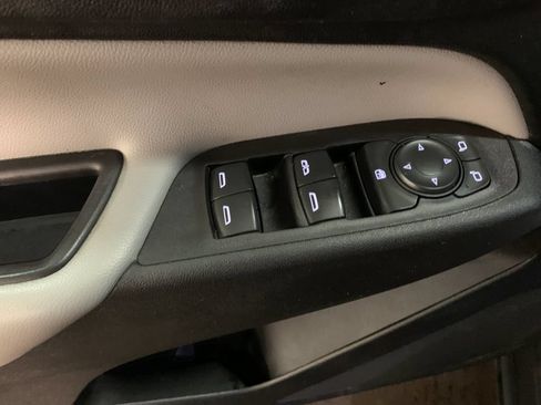 Used 2021 Chevrolet Equinox LS w/ LS Convenience Package AWD/4WD image 13