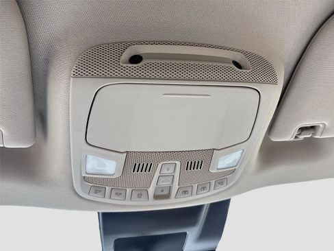 Used 2021 Ford Expedition Limited image 25