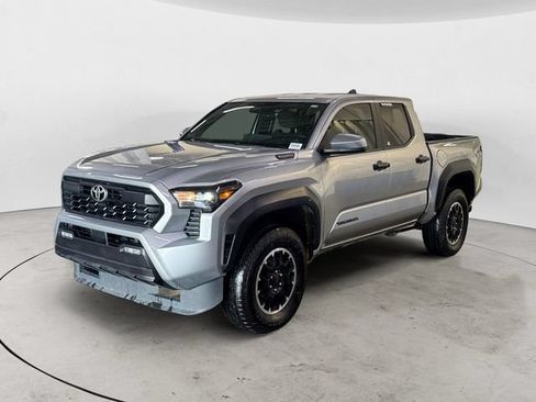 Used 2025 Toyota Tacoma TRD Off-Road AWD/4WD image 1
