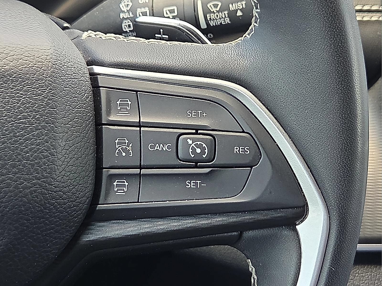 Used 2024 Jeep Grand Cherokee Altitude AWD/4WD image 20