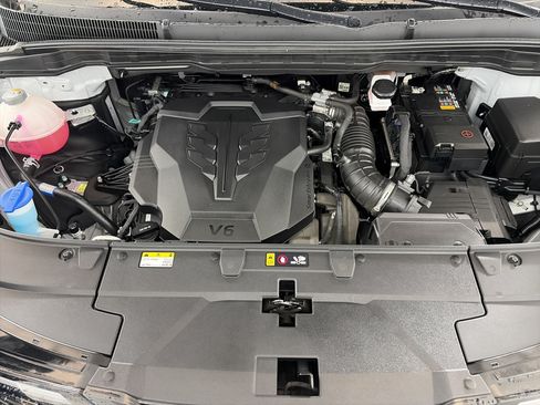Certified 2025 Kia Carnival SX w/ SX Dark Edition Package FWD image 14