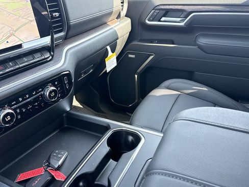 New 2026 GMC Sierra 2500 SLT w/ SLT Premium Package AWD/4WD image 24