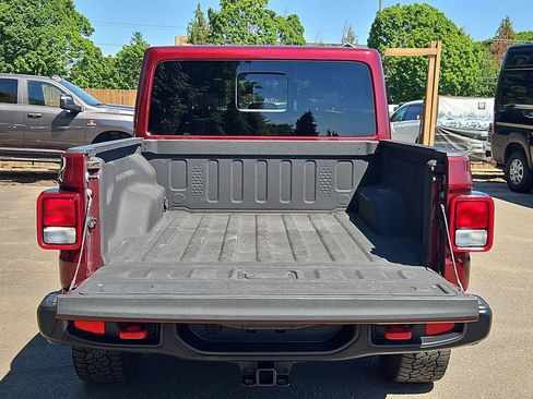 Used 2021 Jeep Gladiator Rubicon AWD/4WD image 10