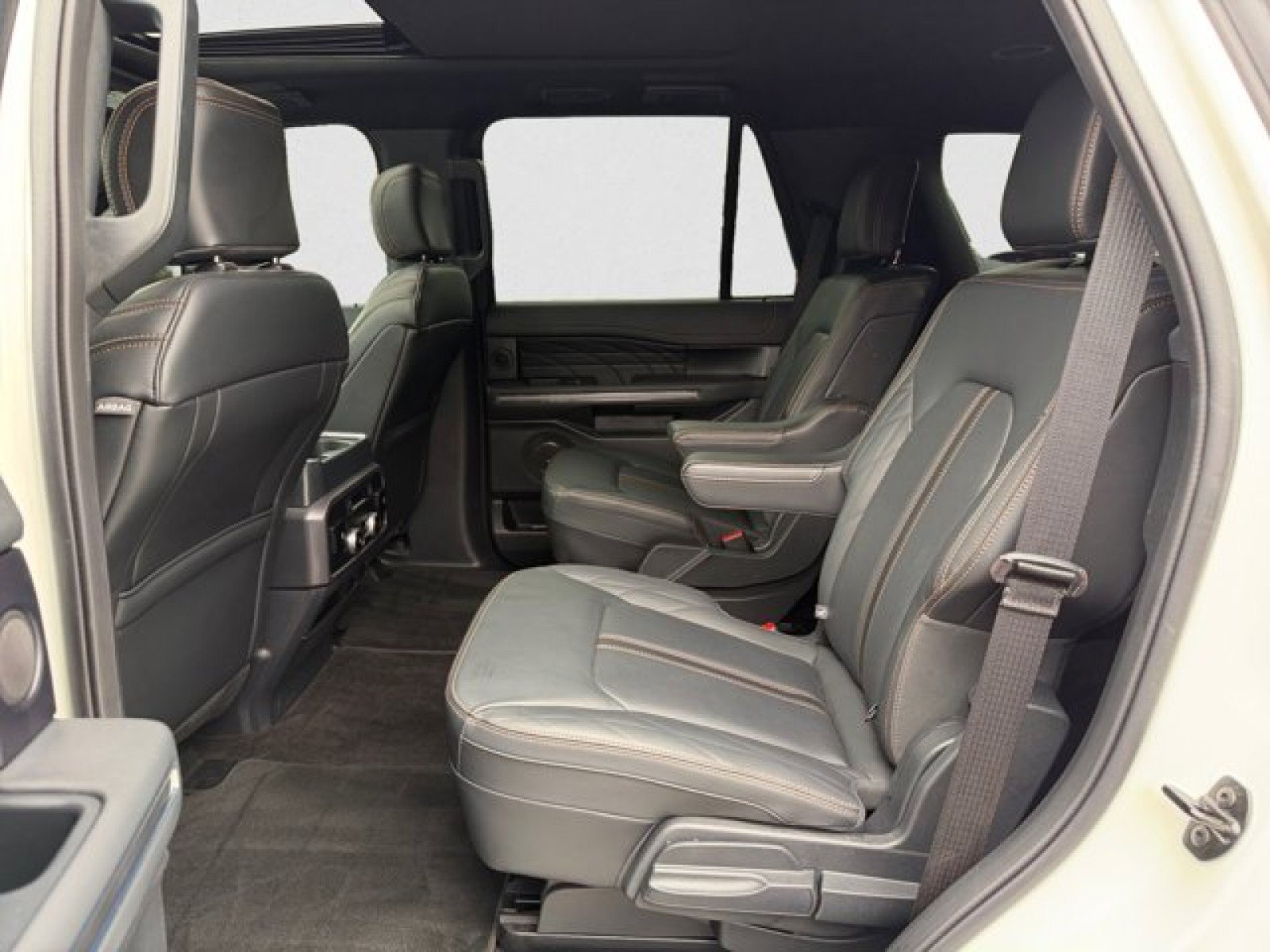 Used 2023 Ford Expedition Platinum AWD/4WD image 18