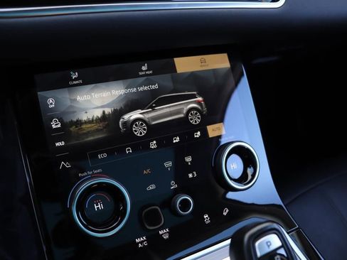 Used 2023 Land Rover Range Rover Evoque SE image 54