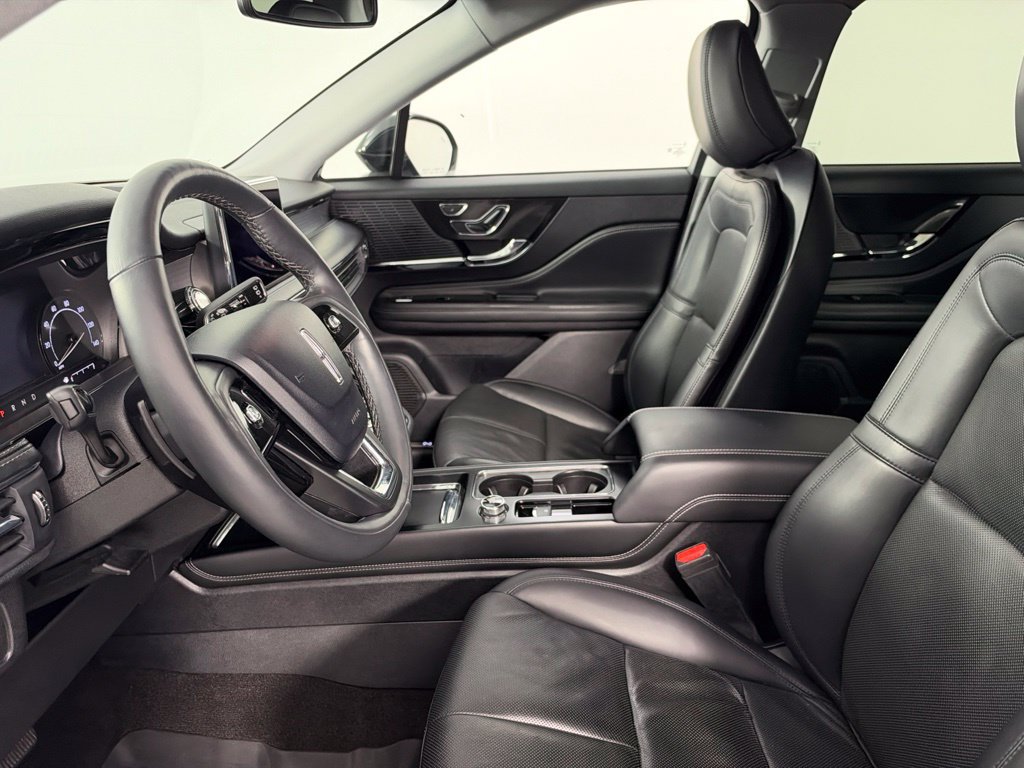Used 2022 Lincoln Corsair AWD w/ Premium Package image 11