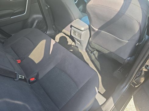 Used 2022 Toyota RAV4 SE w/ Convenience Package AWD/4WD image 11