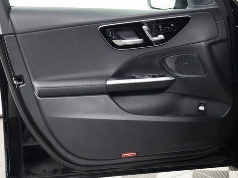 Certified 2025 Mercedes-Benz C 300 Sedan image 12
