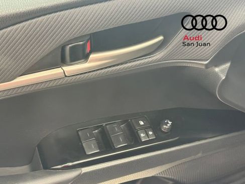 Used 2025 Toyota Camry SE image 30