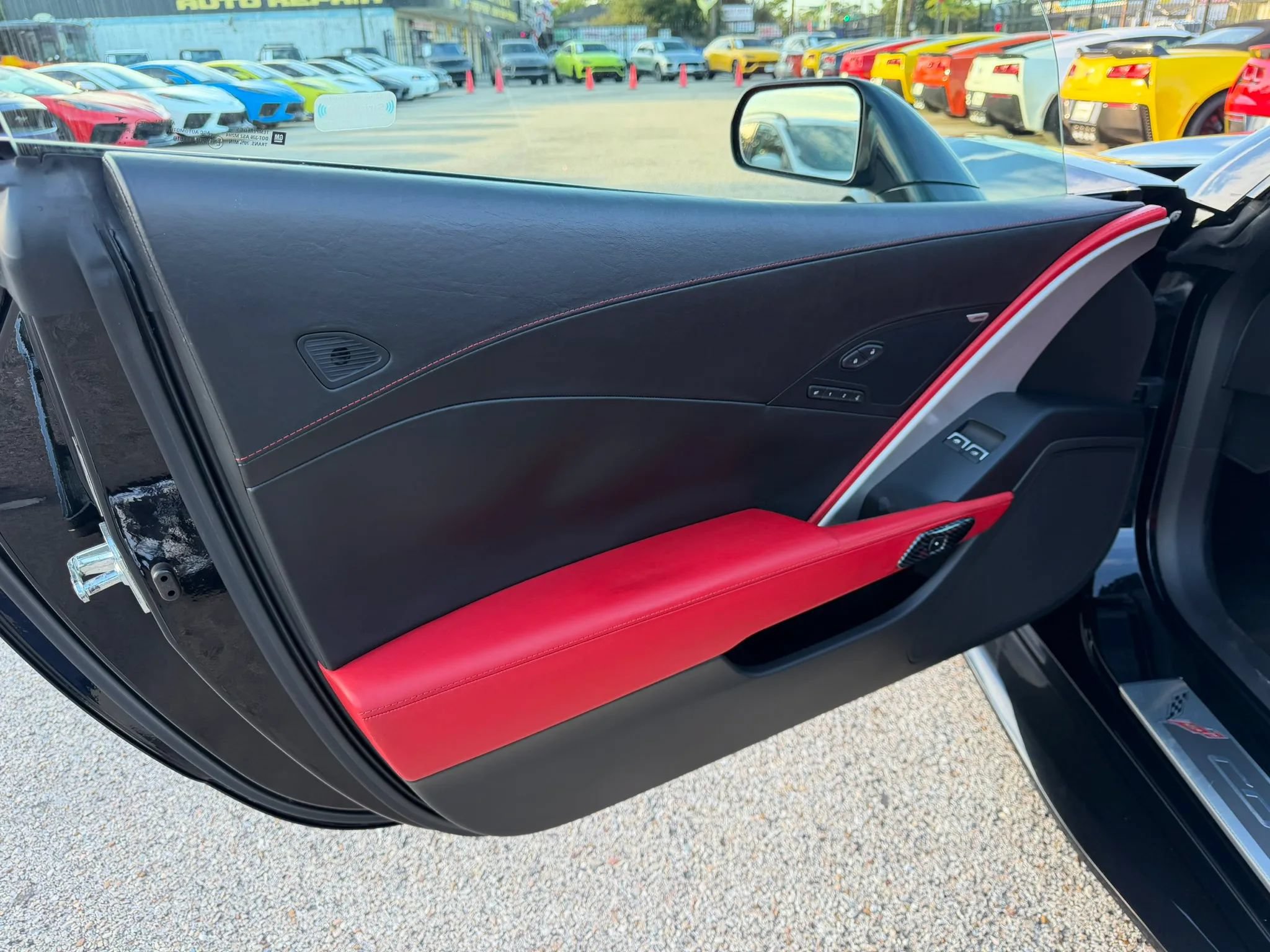 Used 2015 Chevrolet Corvette Z06 w/ 3LZ Preferred Equipment Group RWD image 19