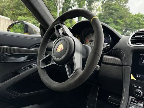 Used 2024 Porsche 718 Cayman GT4 RS w/ Weissach Package image 28