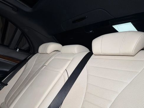 Used 2016 Mercedes-Benz S 550 Sedan w/ Premium Package image 31