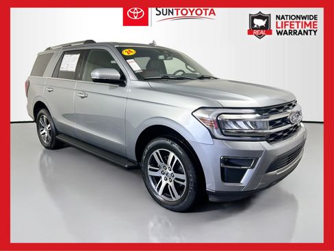 Used 2024 Ford Expedition Limited image 1