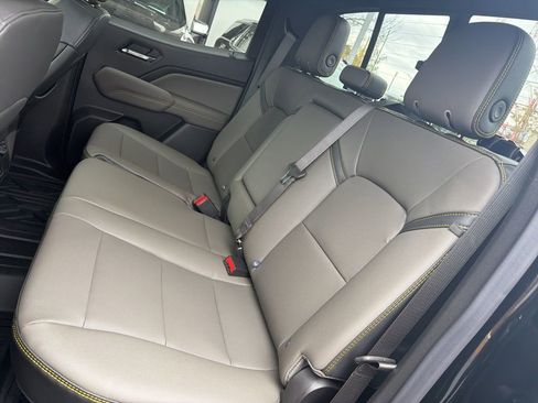 New 2026 Chevrolet Colorado ZR2 w/ Technology Package image 35