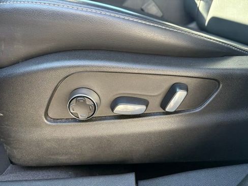 Used 2024 Cadillac XT4 Premium Luxury image 27