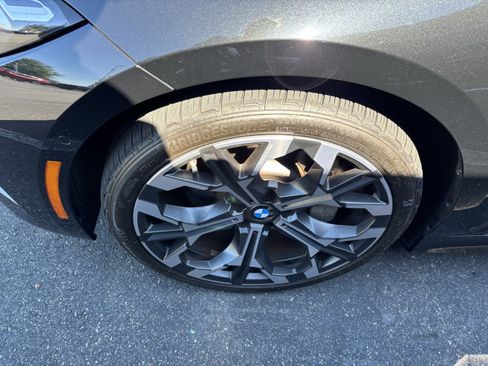 Certified 2025 BMW 330i Sedan RWD image 13