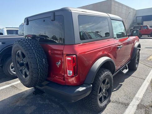 Used 2024 Ford Bronco Black Diamond AWD/4WD image 2