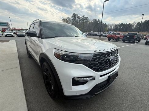 Used 2020 Ford Explorer ST w/ ST Street Pack image 8