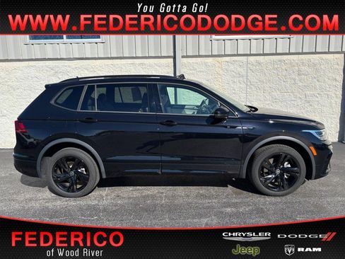 Used 2023 Volkswagen Tiguan SE R-Line AWD/4WD image 1