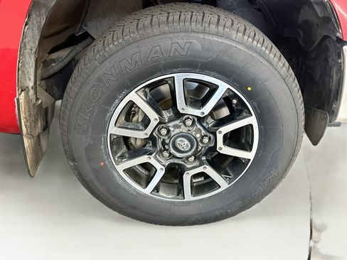 Used 2017 Toyota Tundra SR5 w/ TRD Off Road Package AWD/4WD image 11