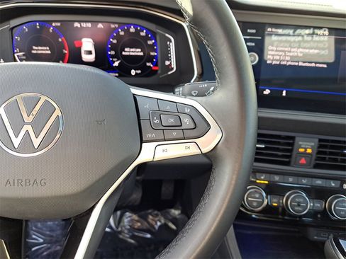 Used 2022 Volkswagen Jetta SEL image 21