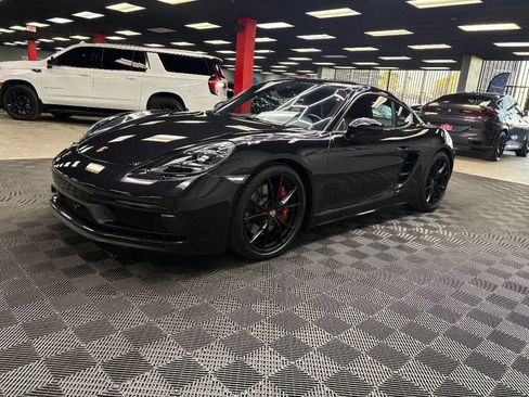 Used 2018 Porsche 718 Cayman GTS image 8