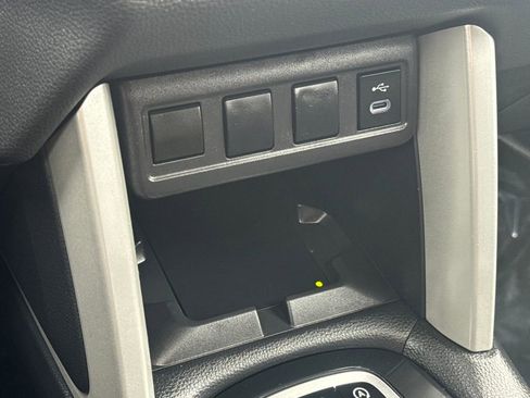 Used 2025 Toyota Corolla Cross LE w/ Moonroof Package image 26