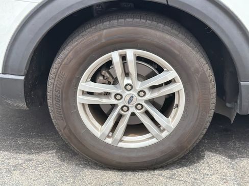 Used 2020 Ford Explorer XLT RWD image 11