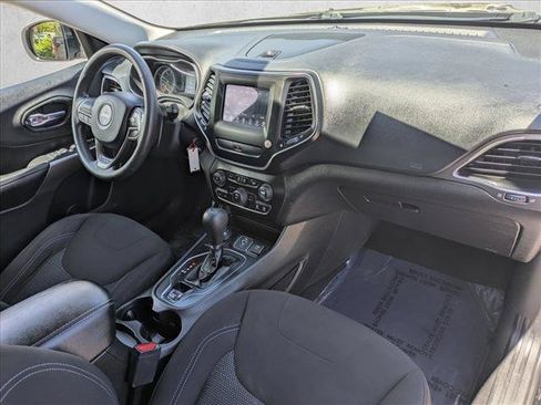 Used 2020 Jeep Cherokee Latitude AWD/4WD image 19
