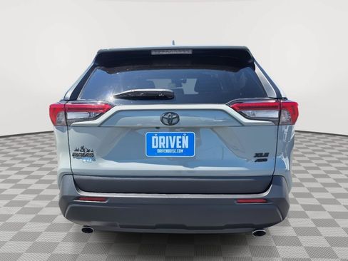 Used 2021 Toyota RAV4 XLE w/ Convenience Package AWD/4WD image 5